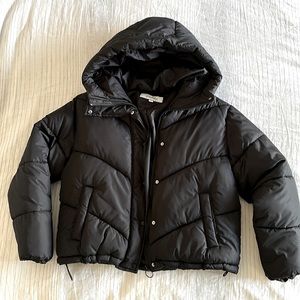 Women’s black cropped puffer coat